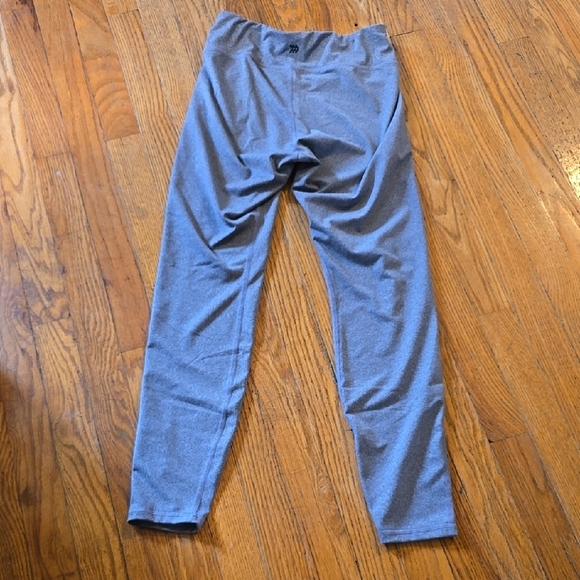 All in Motion Gray Leggings S - Picture 3 of 3